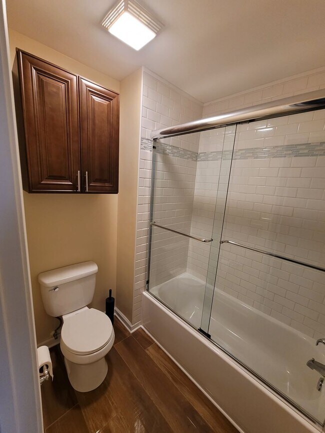 Building Photo - Venetian Villa 2 Bedroom 2 Bath 2 Car Garage w/Waterview!