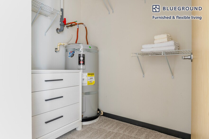 Building Photo - 15522 Northeast 22nd Place-SI FL3-ID904