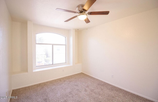 Building Photo - 4925 W Wahalla Ln
