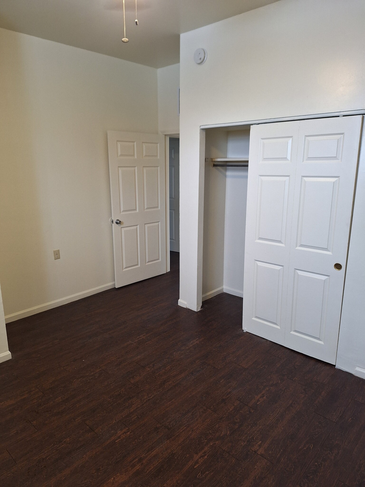 Building Photo - 1900 Mallinckrodt St