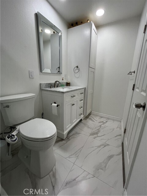 Building Photo - 12580 Fairoaks Ln