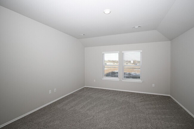 Building Photo - Beautiful new build ready for you!