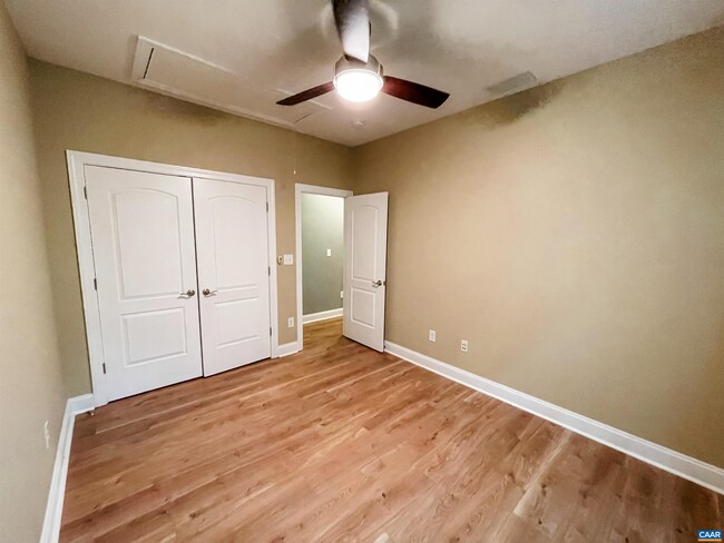 Building Photo - 164 Brookwood Dr