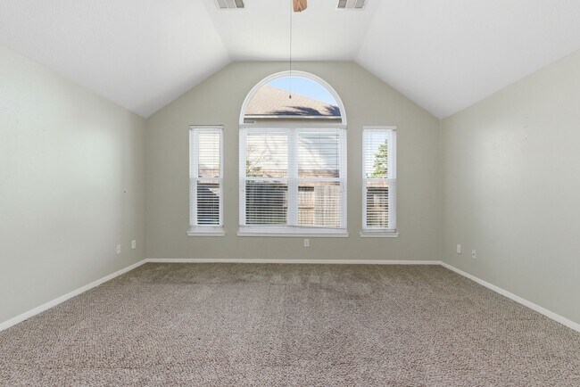 Building Photo - 7215 Bristol Ridge Dr