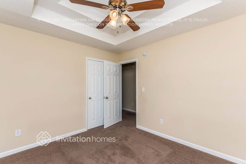 Building Photo - 124 Hidden Creek Dr