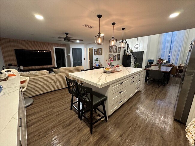 Building Photo - 5478 NW 45th Way