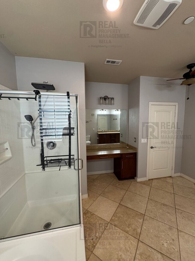 Building Photo - Modern Comfort Meets Resort Living – Gorgeous Single-Story in The Lakes Community