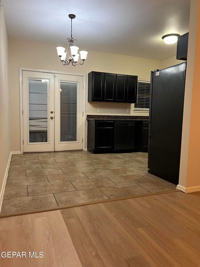 Building Photo - 13266 Kestrel Ave