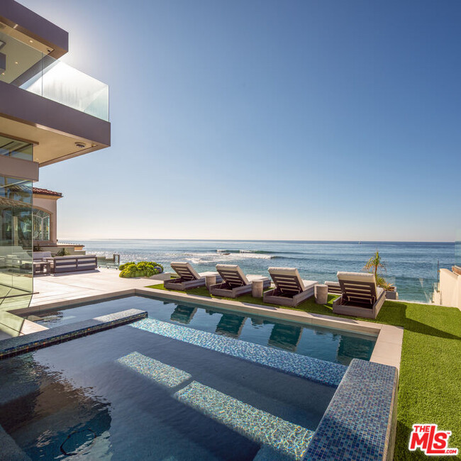 Building Photo - 6436 Camino De La Costa