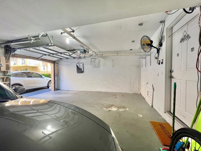 Building Photo - 18413 NE 27th Ct