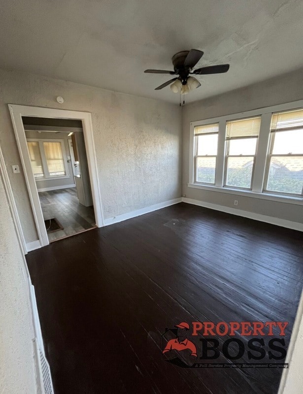 Building Photo - 519 W Columbus Dr