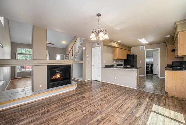 Building Photo - Exceptionally Maintained 2-Story Home in G...