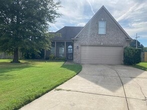 Building Photo - 6098 Ravenwood Lake Dr E