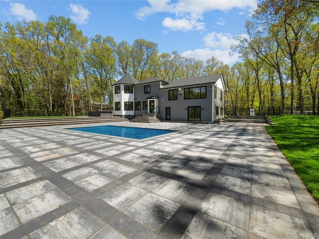 Building Photo - 5 N Hills Rd