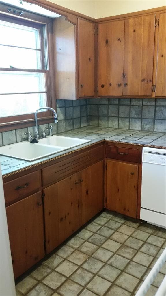 Building Photo - 511 Fleetwood Dr