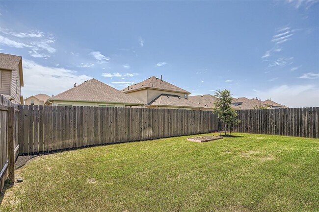 Building Photo - 821 Durness Dr