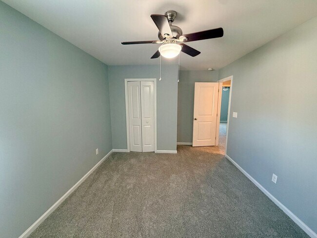 Building Photo - 1648 Hooper Court