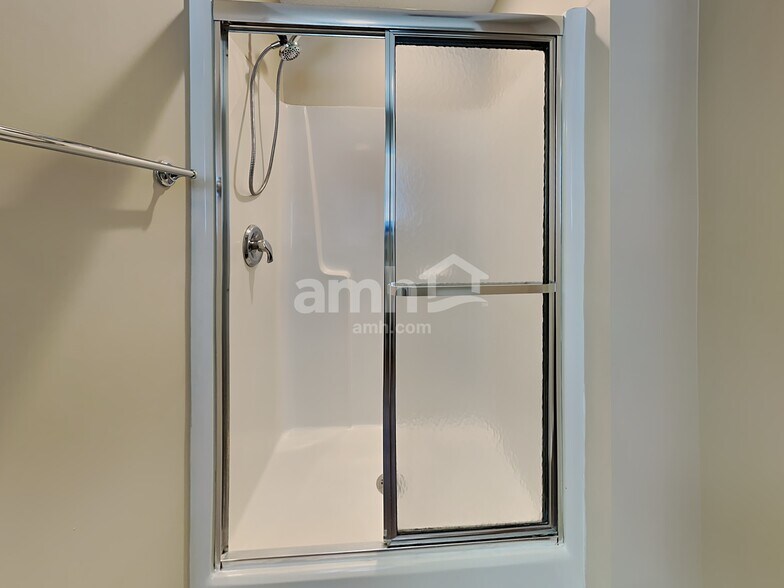 Building Photo - 100 Tudor Downs Rd