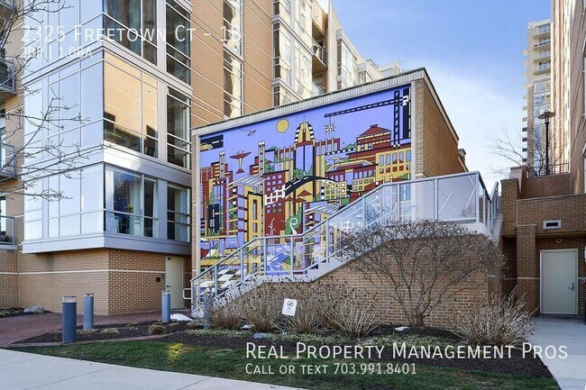 Building Photo - 2325 Freetown Ct