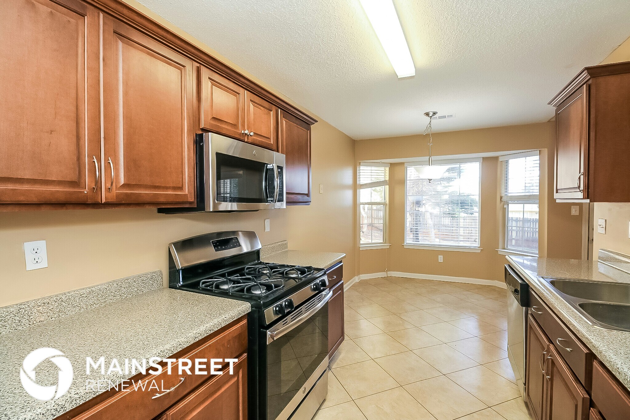 Building Photo - 2070 Tudor Dr
