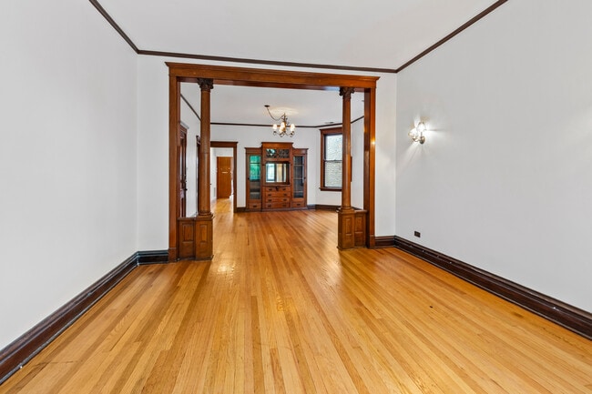 Building Photo - 2639 N Whipple St