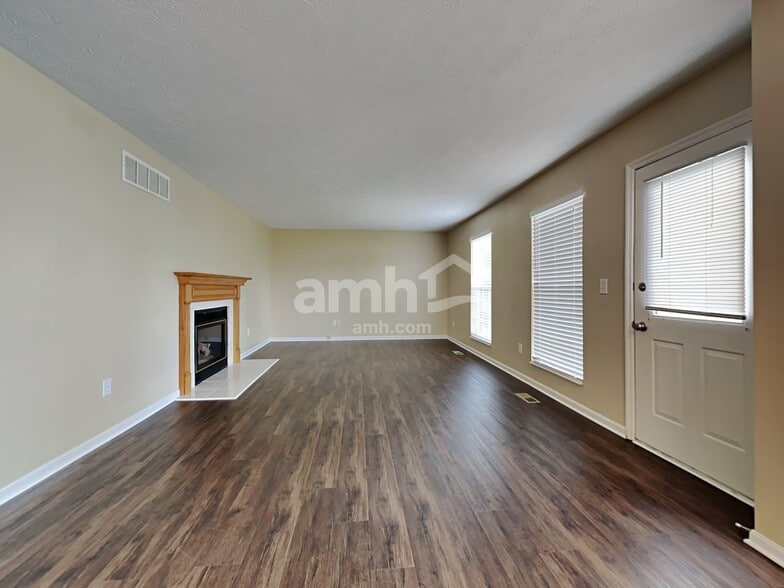 Building Photo - 7316 Pebble Crk