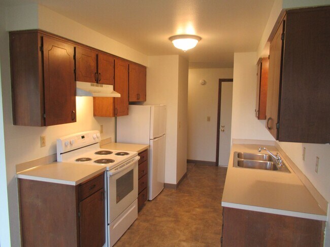Building Photo - One Bedroom Apartment Close to Downtown