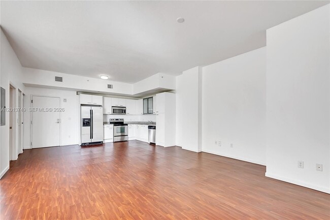 Building Photo - 1350 NW 8th Ct