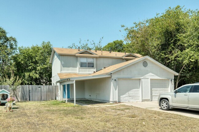 Primary Photo - 6904 Deep Cir