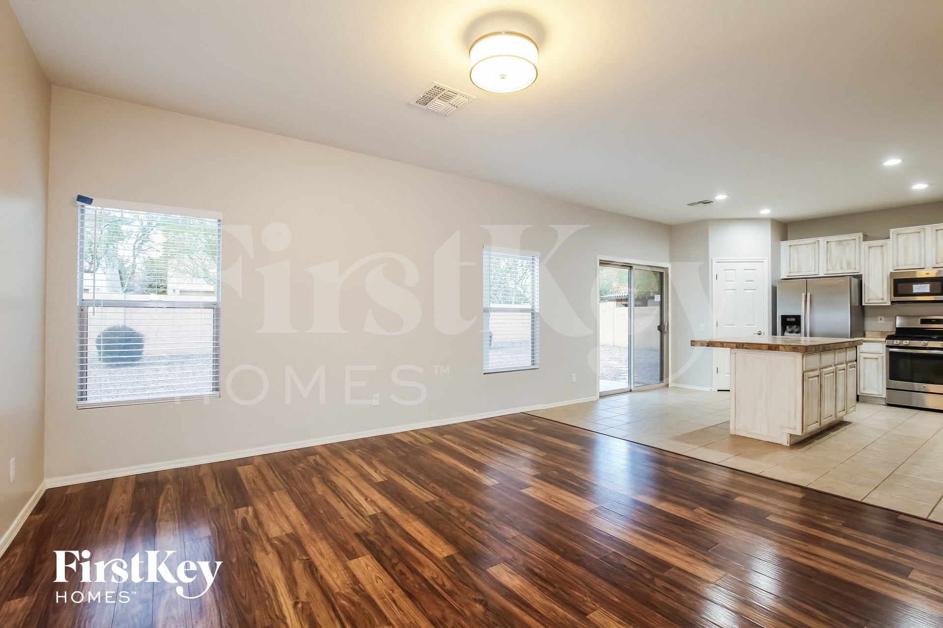 Building Photo - 14210 W Mauna Loa Ln