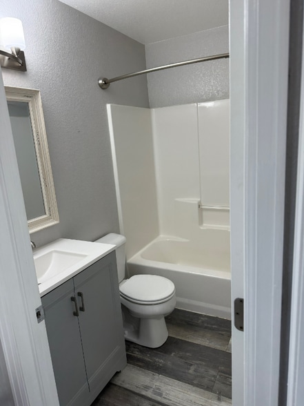 Building Photo - 609 Dinwoody Way