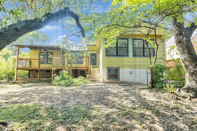 Building Photo - 1321 Bonham Terrace