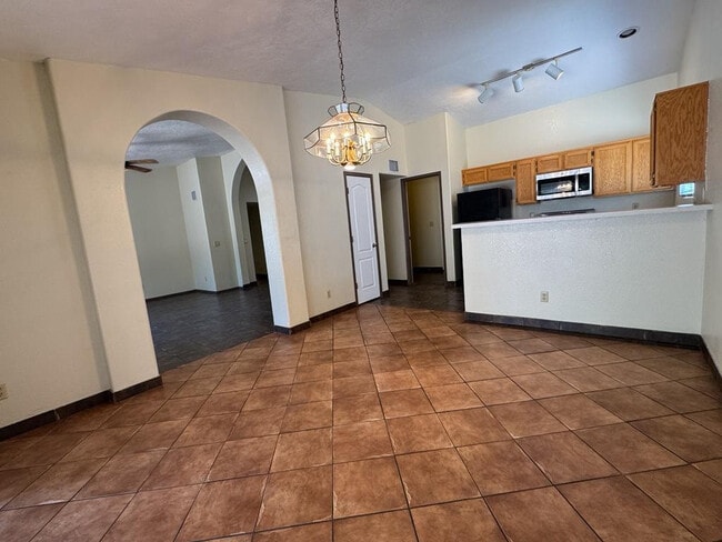 Building Photo - 4877 Los Reyes Dr