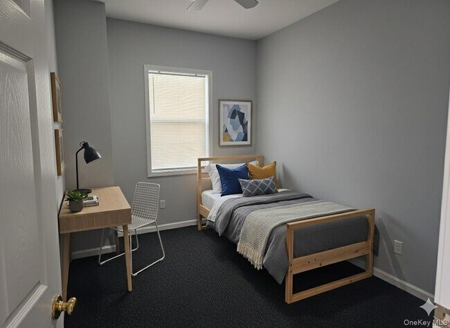 Building Photo - 10 Burnside Ave