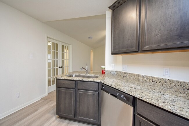 Building Photo - 405 Texas Olive Dr
