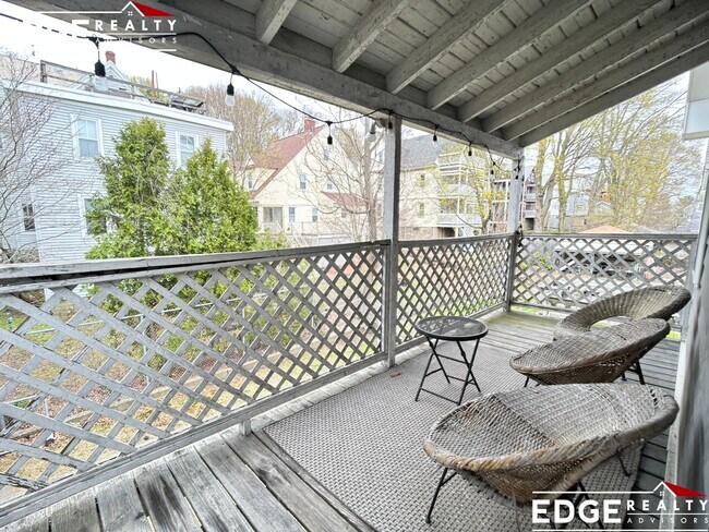 Building Photo - 30 Hobson St