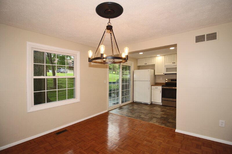 Building Photo - 100 Grouse Ct