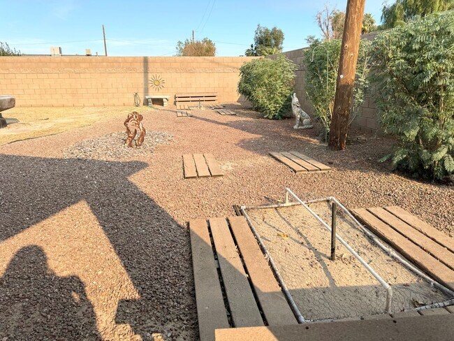 Building Photo - Spacious 3-Bedroom Home with RV Parking & Boat-Deep Garage