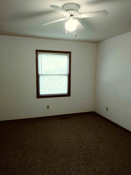 Building Photo - 612 Elk St