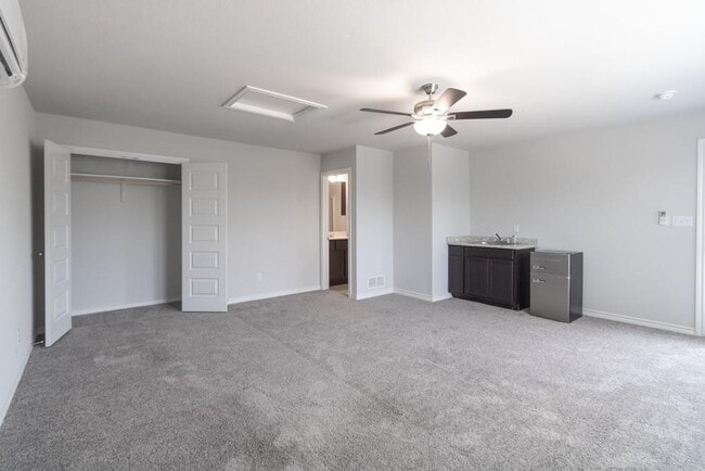 Building Photo - 1925 Cypress Gate Dr