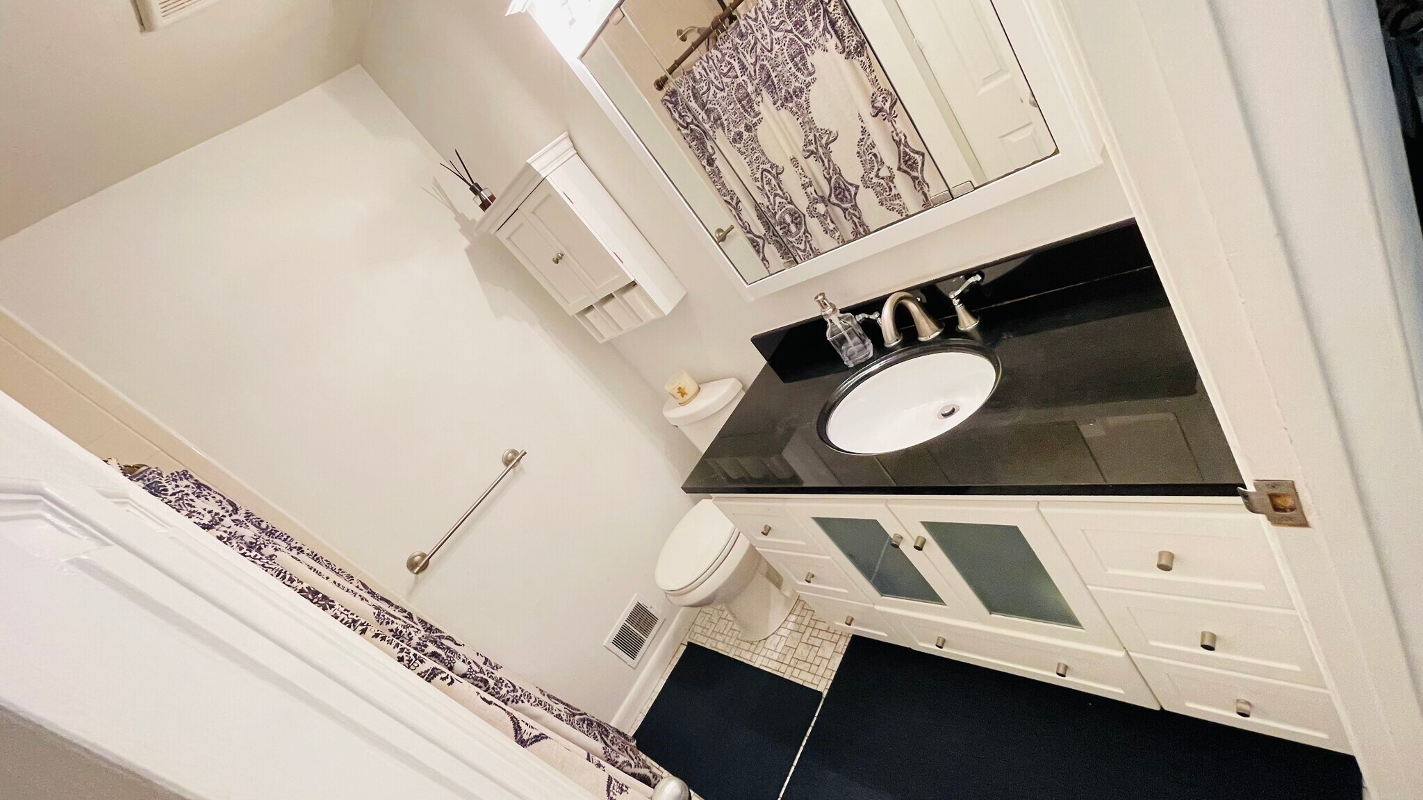 Building Photo - 16 Mateus Way