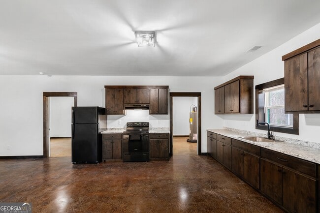 Building Photo - 620 Stiles Rd