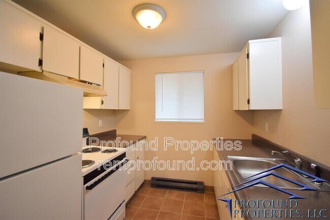 Building Photo - 12185 SW Gingham Ln