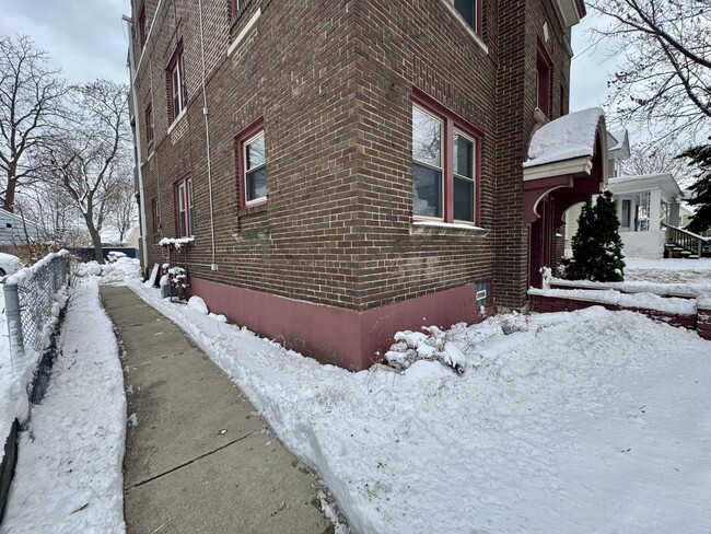 Building Photo - 1515 Taylor Ave