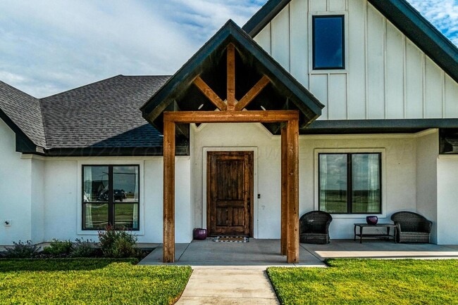 Building Photo - 501 E Cemetery Rd