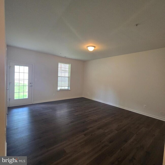 Building Photo - 7770 Dagny Wy