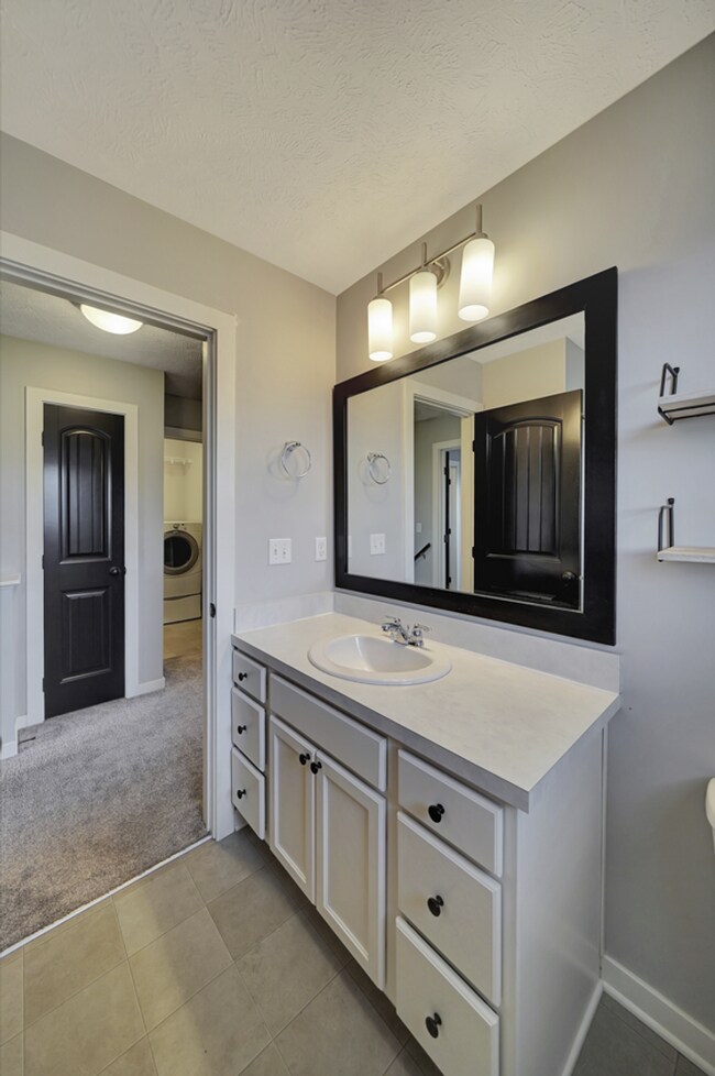 Building Photo - 7339 Yankee Woods Dr