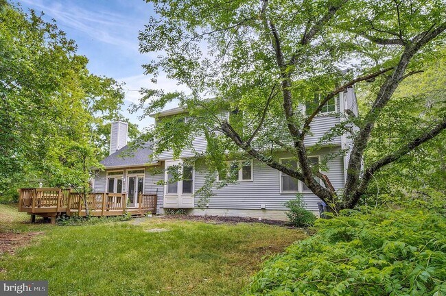 Building Photo - 4287 Exeter Dr