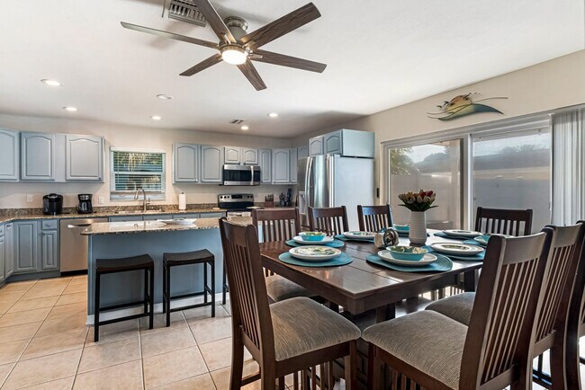 Building Photo - 2543 Sunny Breeze Ave