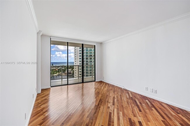 Building Photo - 20281 E Country Club Dr